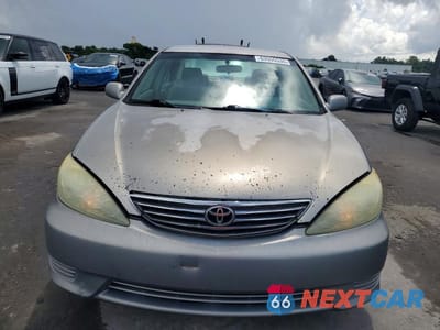 Piąte zdjęcie samochodu w środku: 2006 TOYOTA CAMRY LE VIN:4T1BE32K56U715346 - miniatura
