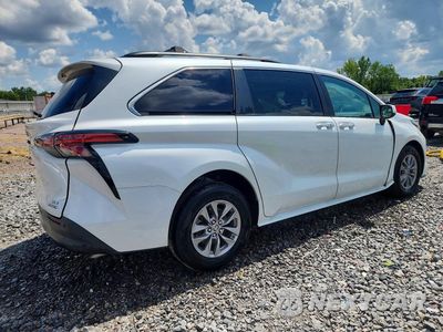 Trzecie zdjęcie samochodu z tyłu: 2022 TOYOTA SIENNA XLE VIN:5TDYRKEC8NS088100 - miniatura