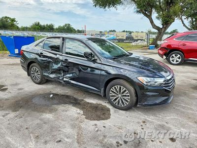 Czwarte zdjęcie samochodu z boku: 2019 VOLKSWAGEN JETTA S VIN:3VWCB7BU1KM132407 - miniatura