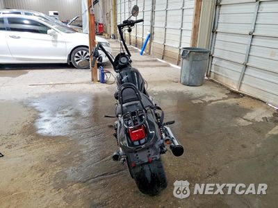 Czwarte zdjęcie samochodu z boku: 2007 HARLEY-DAVIDSON VRSCDX VIN:1HD1HHZ117K807129 - miniatura
