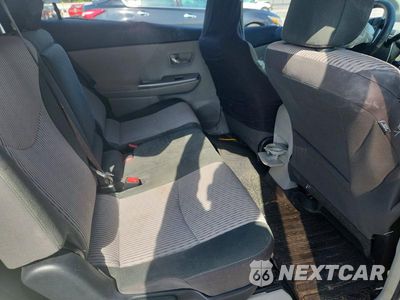 Zdjęcie 10 z 12 samochodu: 2017 TOYOTA PRIUS V THREE VIN:JTDZN3EU1HJ067363 - miniatura