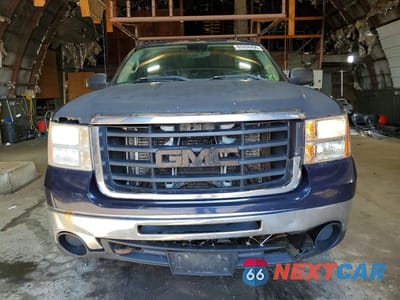 Piąte zdjęcie samochodu w środku: 2009 GMC SIERRA K3500 SLE VIN:1GTHK84K29F126930 - miniatura