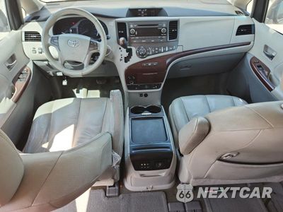 Zdjęcie 8 z 13 samochodu: 2011 TOYOTA SIENNA XLE 8-PASSENGER VIN:5TDYK3DC1BS136012 - miniatura