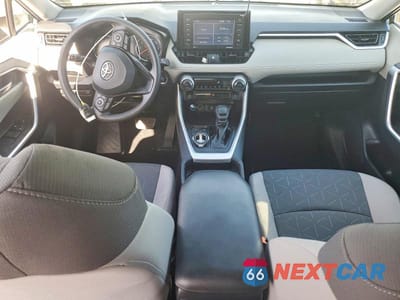 Zdjęcie 8 z 13 samochodu: 2021 TOYOTA RAV4 XLE VIN:2T3W1RFV9MC148231 - miniatura