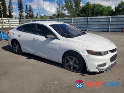 Czwarte zdjęcie samochodu z boku: 2018 CHEVROLET MALIBU LS VIN:1G1ZB5ST5JF214625 - miniatura