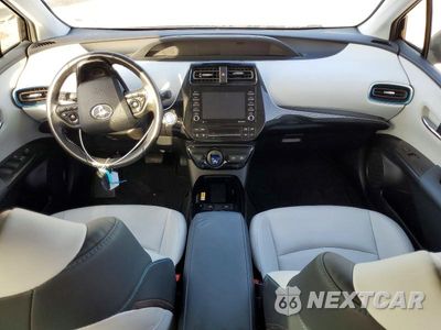 Zdjęcie 8 z 13 samochodu: 2021 TOYOTA PRIUS XLE AWD-E VIN:JTDKAMFU8M3137053 - miniatura