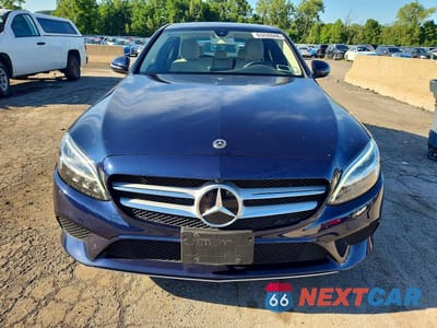 Piąte zdjęcie samochodu w środku: 2019 MERCEDES-BENZ C 300 4MATIC VIN:55SWF8EB6KU319374 - miniatura