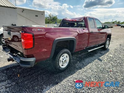 Trzecie zdjęcie samochodu z tyłu: 2015 CHEVROLET SILVERADO K2500 HEAVY DUTY LT VIN:1GC2KVEG8FZ141411 - miniatura