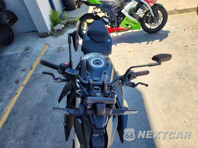 Piąte zdjęcie samochodu w środku: 2024 SUZUKI GSX800 R VIN:JS1EM11B5R7100657 - miniatura