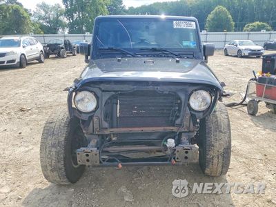 Piąte zdjęcie samochodu w środku: 2017 JEEP WRANGLER UNLIMITED SPORT VIN:1C4BJWDG8HL539914 - miniatura