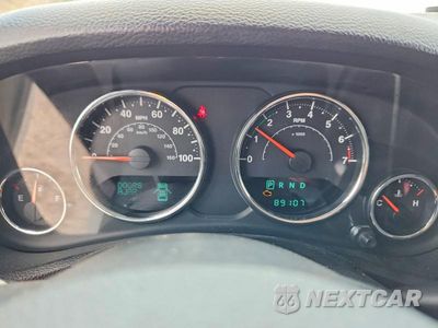 Zdjęcie 9 z 13 samochodu: 2012 JEEP WRANGLER UNLIMITED SAHARA VIN:1C4HJWEG2CL214774 - miniatura