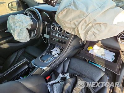 Zdjęcie 15 z 26 samochodu: 2021 MERCEDES-BENZ GLC 300 4MATIC VIN:W1N0G8EBXMV314177 - miniatura