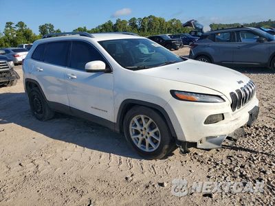 Czwarte zdjęcie samochodu z boku: 2017 JEEP CHEROKEE LATITUDE VIN:1C4PJLCB0HW604151 - miniatura