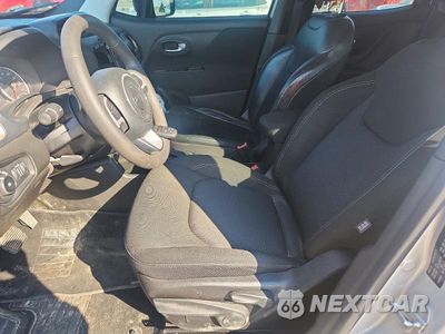 Zdjęcie 7 z 12 samochodu: 2016 JEEP RENEGADE LIMITED VIN:ZACCJBDT4GPD05239 - miniatura
