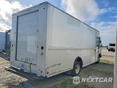 Trzecie zdjęcie samochodu z tyłu: 2021 FORD F59 DELIVERY TRUCK VIN:1F65F5KN2M0A09401 - miniatura