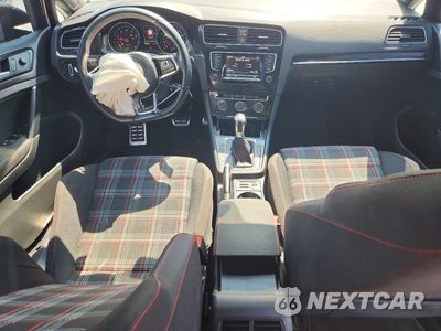 Zdjęcie 8 z 12 samochodu: 2015 VOLKSWAGEN GTI VIN:3VW4T7AUXFM004482 - miniatura