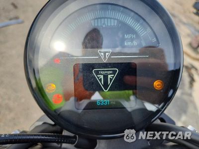 Zdjęcie 7 z 9 samochodu: 2024 TRIUMPH MOTORCYCLE TRIDENT 660 VIN:SMTL10UL1RTBM7619 - miniatura
