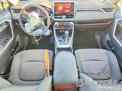 Zdjęcie 8 z 12 samochodu: 2019 TOYOTA RAV4 XLE VIN:2T3W1RFV2KC016473 - miniatura