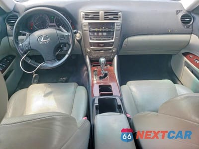 Zdjęcie 8 z 12 samochodu: 2006 LEXUS IS 250 VIN:JTHCK262X62000529 - miniatura