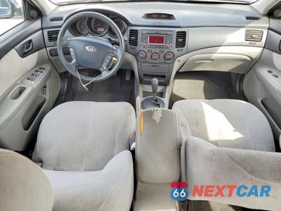 Zdjęcie 8 z 12 samochodu: 2010 KIA OPTIMA LX VIN:KNAGG4A85A5433322 - miniatura