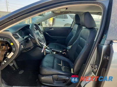 Zdjęcie 7 z 13 samochodu: 2011 VOLKSWAGEN JETTA SE VIN:3VWDZ7AJ5BM315638 - miniatura