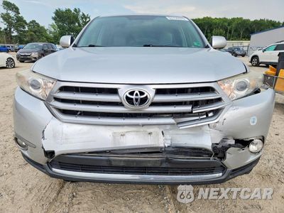 Piąte zdjęcie samochodu w środku: 2013 TOYOTA HIGHLANDER LIMITED VIN:5TDDK3EH3DS237953 - miniatura