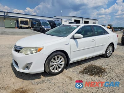 2013 TOYOTA CAMRY HYBRID XLE 4T1BD1FK2DU087471 - główne zdjęcie licytacji z USA - miniatura