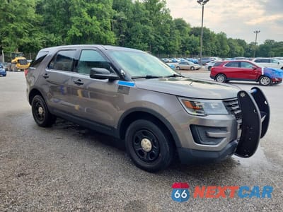 Czwarte zdjęcie samochodu z boku: 2019 FORD EXPLORER POLICE INTERCEPTOR VIN:1FM5K8AR9KGA94039 - miniatura