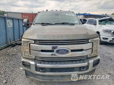 Piąte zdjęcie samochodu w środku: 2019 FORD F350 SUPER DUTY VIN:1FT8W3DT3KEC21556 - miniatura