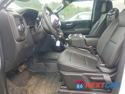 Zdjęcie 7 z 12 samochodu: 2021 GMC SIERRA C1500 VIN:1GTR8AEH1MZ171460 - miniatura