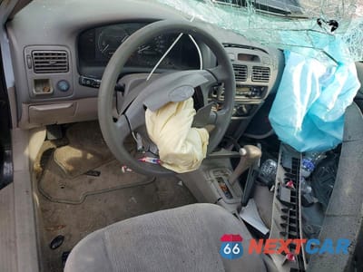 Zdjęcie 8 z 12 samochodu: 2002 TOYOTA COROLLA CE VIN:2T1BR12EX2C527517 - miniatura