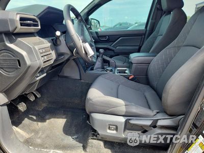 Zdjęcie 7 z 12 samochodu: 2024 TOYOTA TACOMA SR VIN:3TYKE5JN5RT024469 - miniatura