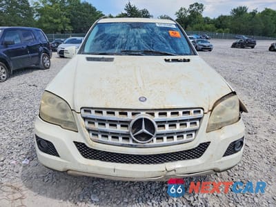 Piąte zdjęcie samochodu w środku: 2011 MERCEDES-BENZ ML 350 4MATIC VIN:4JGBB8GB3BA741163 - miniatura
