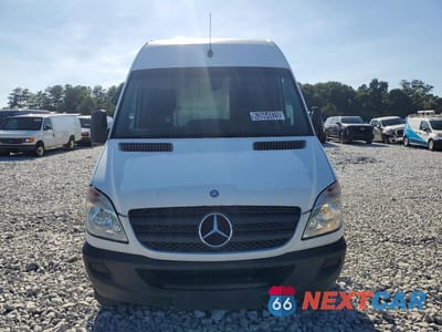 Piąte zdjęcie samochodu w środku: 2011 MERCEDES-BENZ SPRINTER 2500 DELIVERY VAN VIN:WD3PE8CB2B5562235 - miniatura