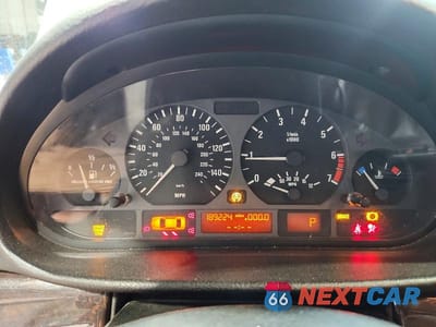 Zdjęcie 9 z 13 samochodu: 2001 BMW 325CI VIN:WBAAV33471FU79535 - miniatura