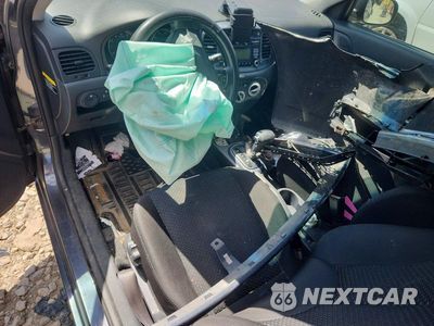 Zdjęcie 8 z 12 samochodu: 2011 HYUNDAI ACCENT SE VIN:KMHCN3AC1BU200028 - miniatura