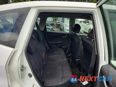 Zdjęcie 10 z 12 samochodu: 2012 HONDA FIT SPORT VIN:JHMGE8H52CC008102 - miniatura