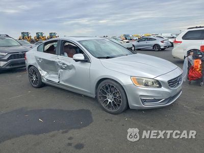 Czwarte zdjęcie samochodu z boku: 2015 VOLVO S60 PLATINUM VIN:YV149MFM0F2336327 - miniatura