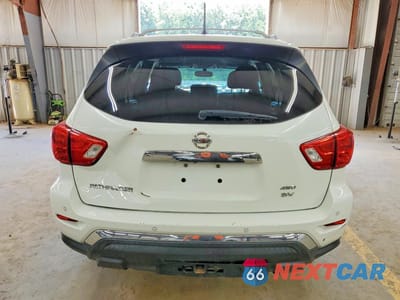 Zdjęcie 6 z 13 samochodu: 2017 NISSAN PATHFINDER SV VIN:5N1DR2MM8HC621654 - miniatura