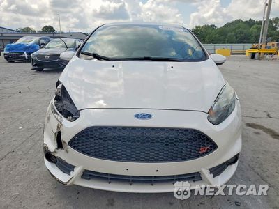 Piąte zdjęcie samochodu w środku: 2018 FORD FIESTA ST VIN:3FADP4GX8JM146772 - miniatura