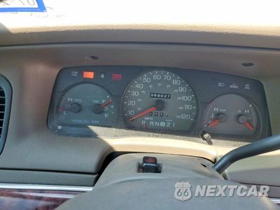 Zdjęcie 9 z 12 samochodu: 2001 MERCURY GRAND MARQUIS GS VIN:2MEFM74W11X707583 - miniatura