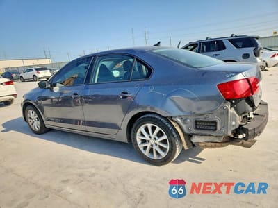 Drugie zdjęcie samochodu z przodu: 2011 VOLKSWAGEN JETTA SE VIN:3VWDZ7AJ5BM315638 - miniatura