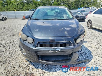 Piąte zdjęcie samochodu w środku: 2014 CHEVROLET SONIC LT VIN:1G1JC5SH2E4136263 - miniatura