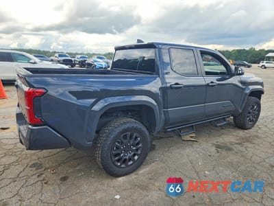 Trzecie zdjęcie samochodu z tyłu: 2024 TOYOTA TACOMA SR5 VIN:3TYKB5FN5RT013473 - miniatura