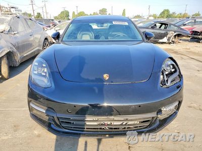 Piąte zdjęcie samochodu w środku: 2018 PORSCHE PANAMERA 4 VIN:WP0AA2A76JL119647 - miniatura
