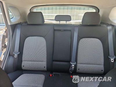 Zdjęcie 10 z 13 samochodu: 2019 HYUNDAI KONA SE VIN:KM8K12AA8KU285952 - miniatura
