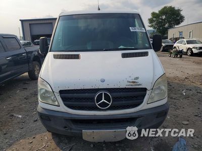 Piąte zdjęcie samochodu w środku: 2011 MERCEDES-BENZ SPRINTER 2500 DELIVERY VAN VIN:WD3PE7CCXB5608400 - miniatura