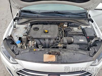 Zdjęcie 11 z 12 samochodu: 2018 HYUNDAI ELANTRA VALUE EDITION VIN:5NPD84LFXJH361015 - miniatura