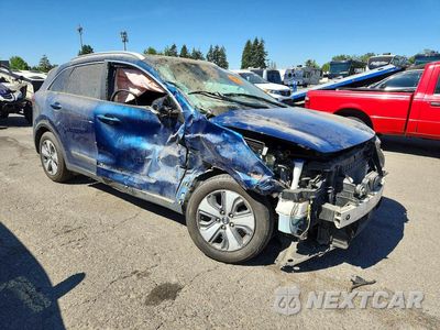 Czwarte zdjęcie samochodu z boku: 2019 KIA NIRO EX VIN:KNDCE3LC3K5356082 - miniatura