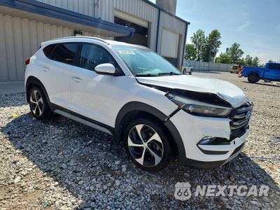 Czwarte zdjęcie samochodu z boku: 2017 HYUNDAI TUCSON SPORT VIN:KM8J3CA23HU562388 - miniatura